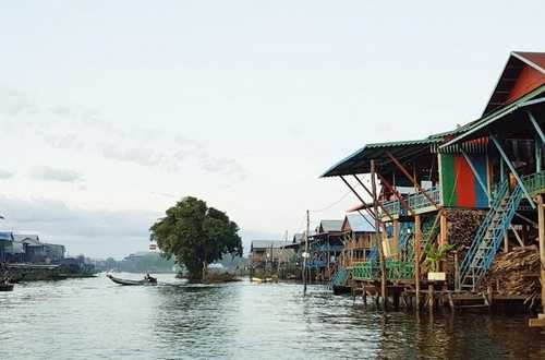 angkor special tours floating village 1030x433 1